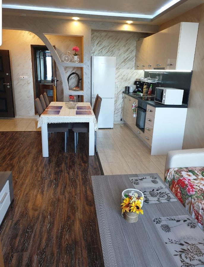 Sunshine Apartment Pomorie Exterior foto