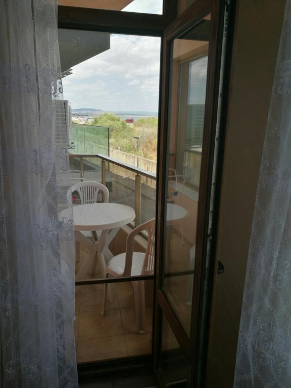 Sunshine Apartment Pomorie Exterior foto