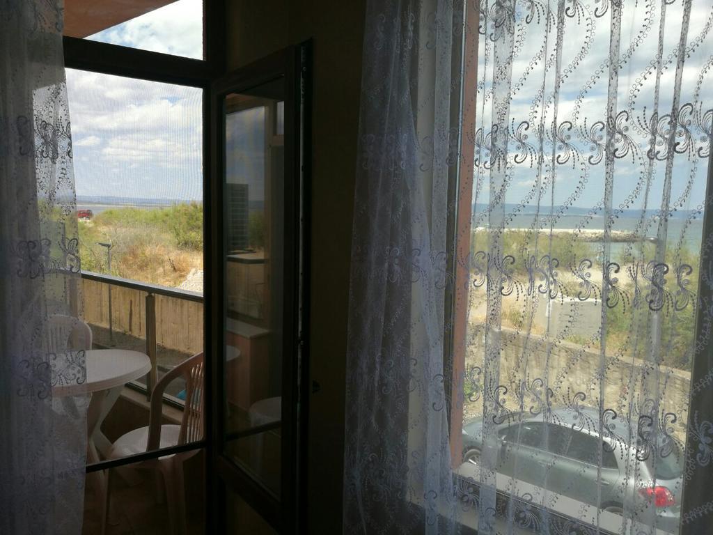 Sunshine Apartment Pomorie Exterior foto